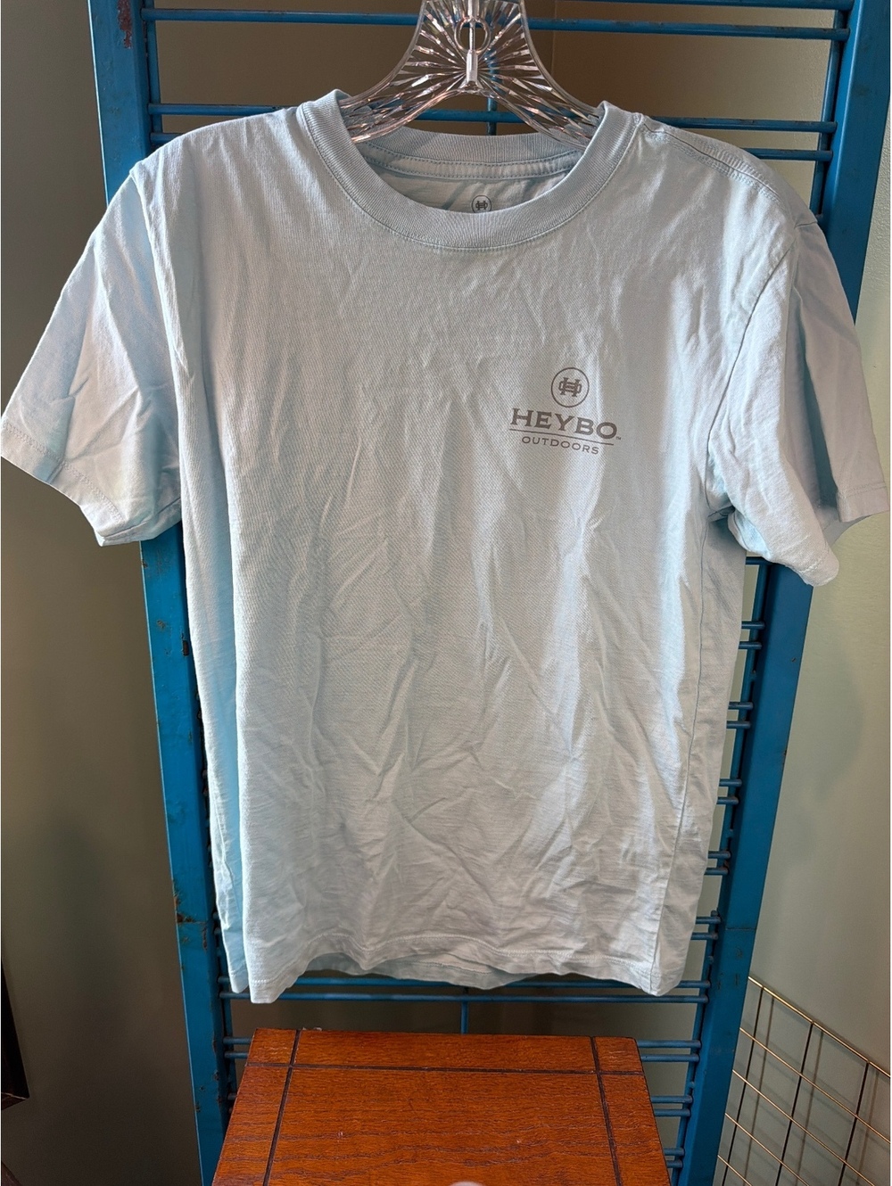 Heybo Outdoors Light Blue Graphic T-Shirt XXL
